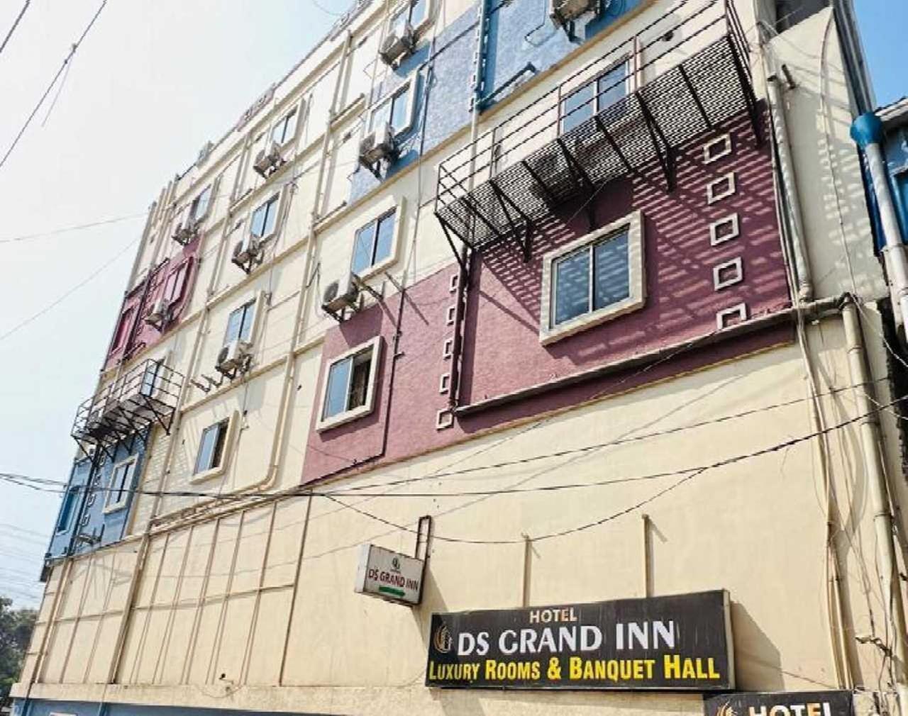 Hotel O Ds Grand Inn Lingampalli Exteriér fotografie